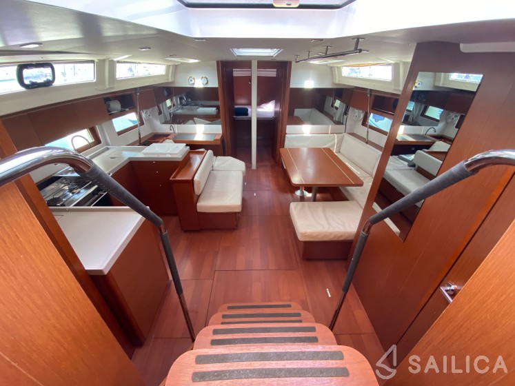 Oceanis 51.1 - Yacht Charter Sailica