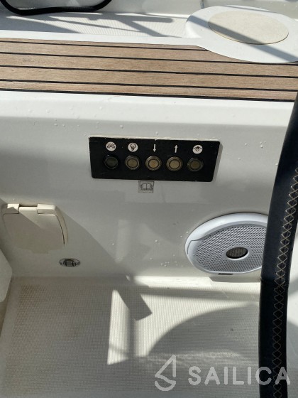 Oceanis 51.1 - Yacht Charter Sailica