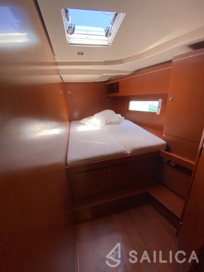 Oceanis 51.1 - Yacht Charter Sailica