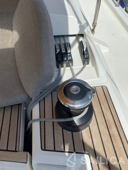 Oceanis 51.1 - Yacht Charter Sailica