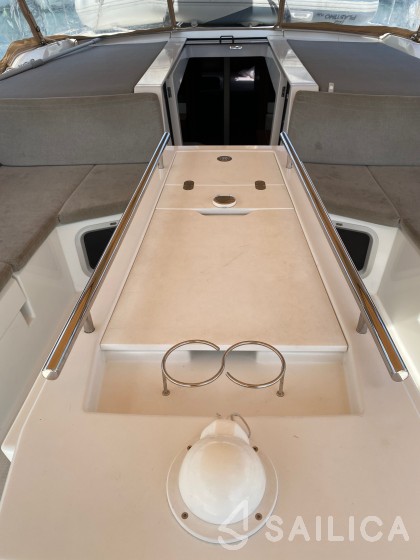 Oceanis 51.1 - Yacht Charter Sailica
