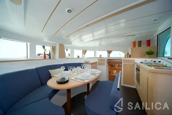 Lagoon 380 - Yacht Charter Sailica