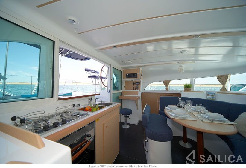 Lagoon 380 - Yacht Charter Sailica