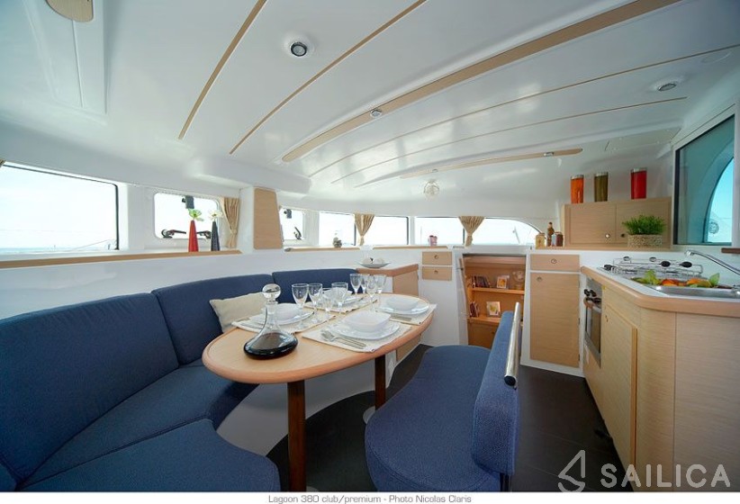 Lagoon 380 - Yacht Charter Sailica