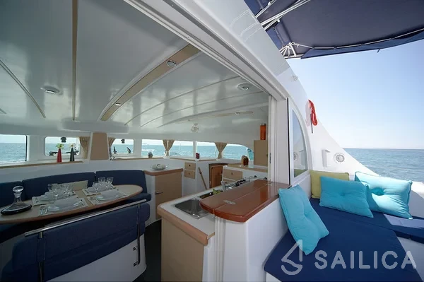 Lagoon 380 - Yacht Charter Sailica