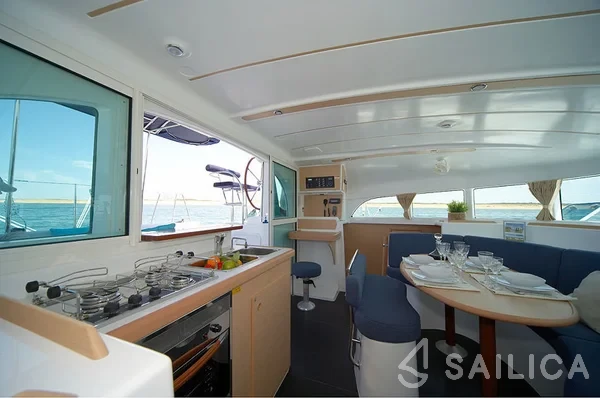Lagoon 380 - Yacht Charter Sailica