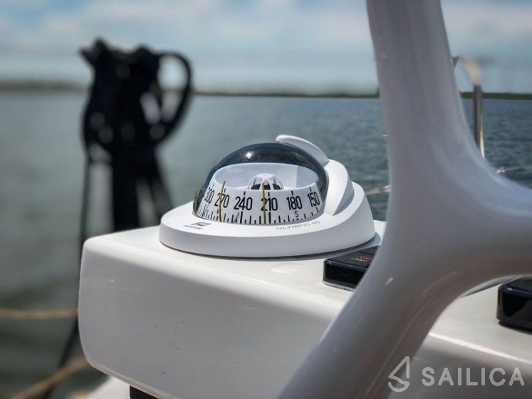 Dufour 360 GL - Yacht Charter Sailica