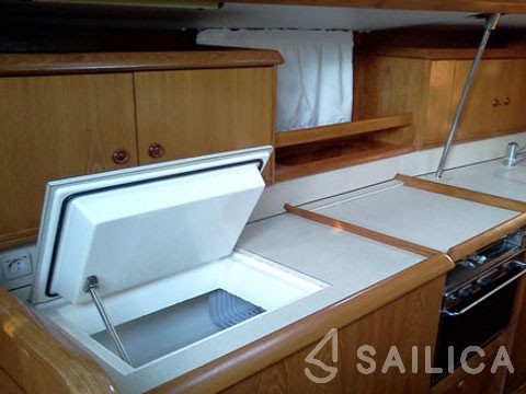 Sun Odyssey 42.2 - Yacht Charter Sailica