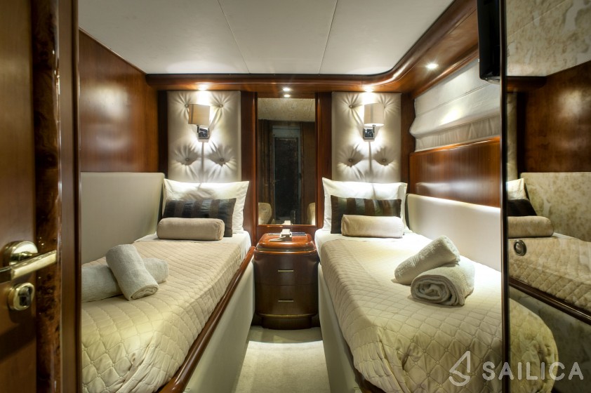 Posillipo Technema 67 - Yacht Charter Sailica
