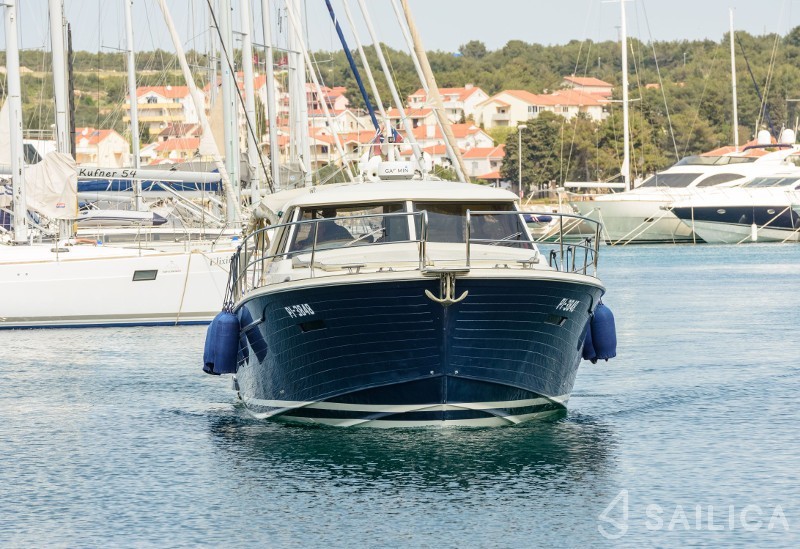Adriana 44 - Yacht Charter Sailica