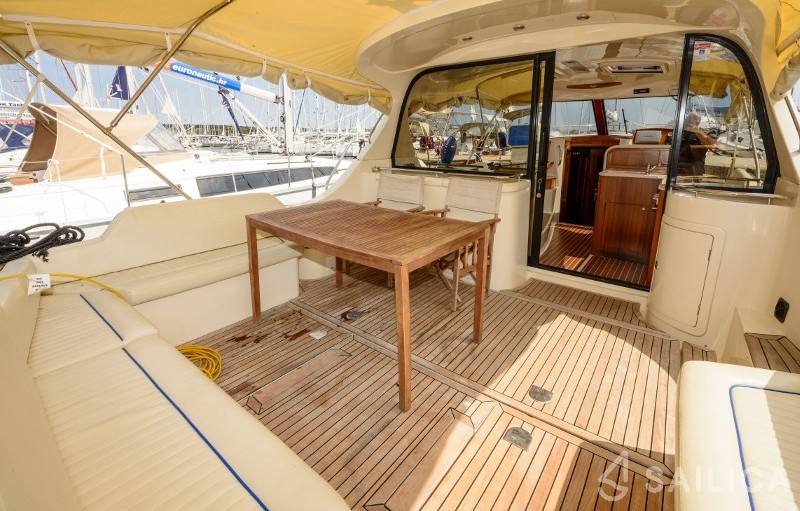 Adriana 44 - Yacht Charter Sailica
