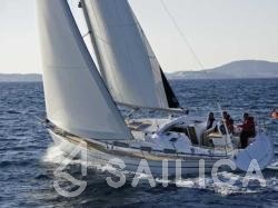 Bavaria 37 Cruiser - Yacht Charter Sailica