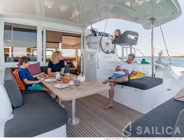 Lagoon 40 - Yacht Charter Sailica