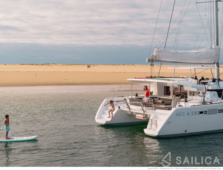 Lagoon 450 - Yacht Charter Sailica