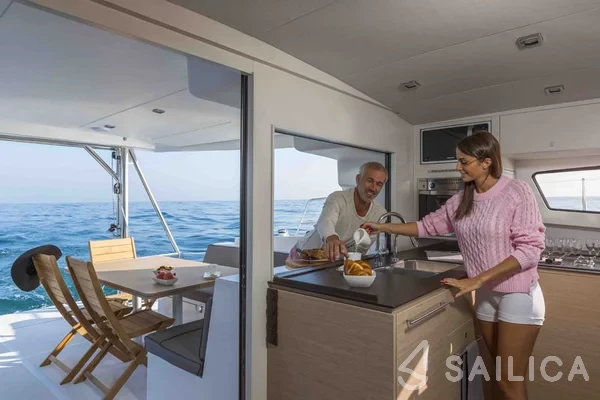 Bali 4.5 - Yacht Charter Sailica