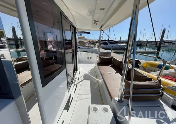 Bali 4.1 - Yacht Charter Sailica
