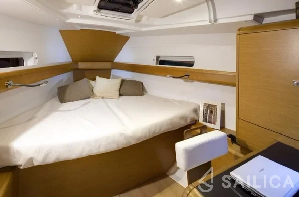 Sun Odyssey 419 - Yacht Charter Sailica