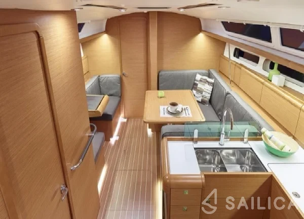 Sun Odyssey 419 - Yacht Charter Sailica