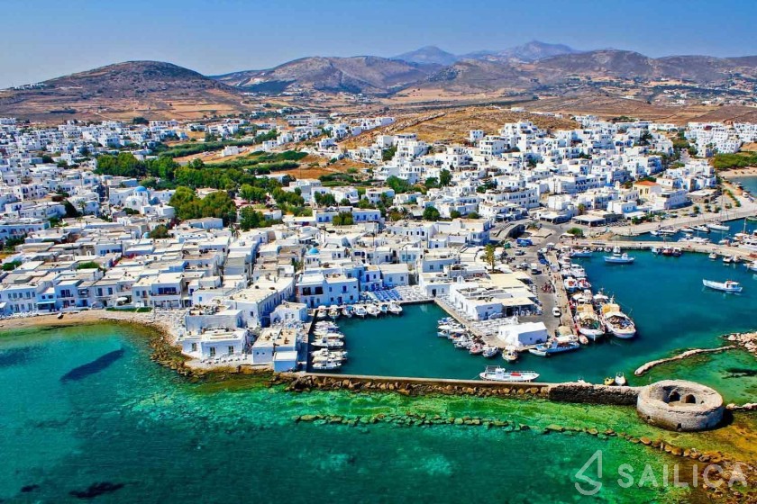 Lagoon 42 - Yacht Charter Sailica