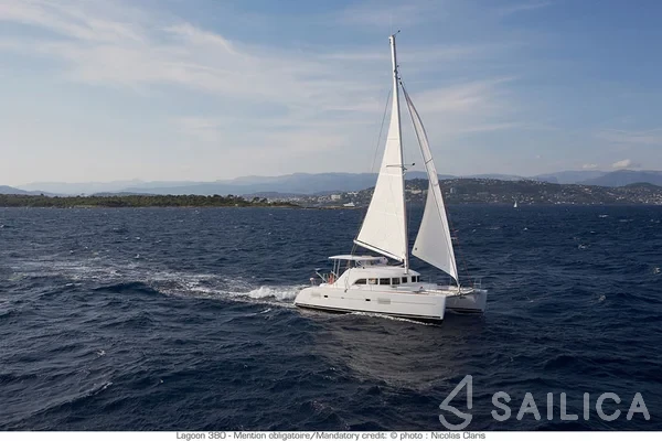 Lagoon 380 - Yacht Charter Sailica