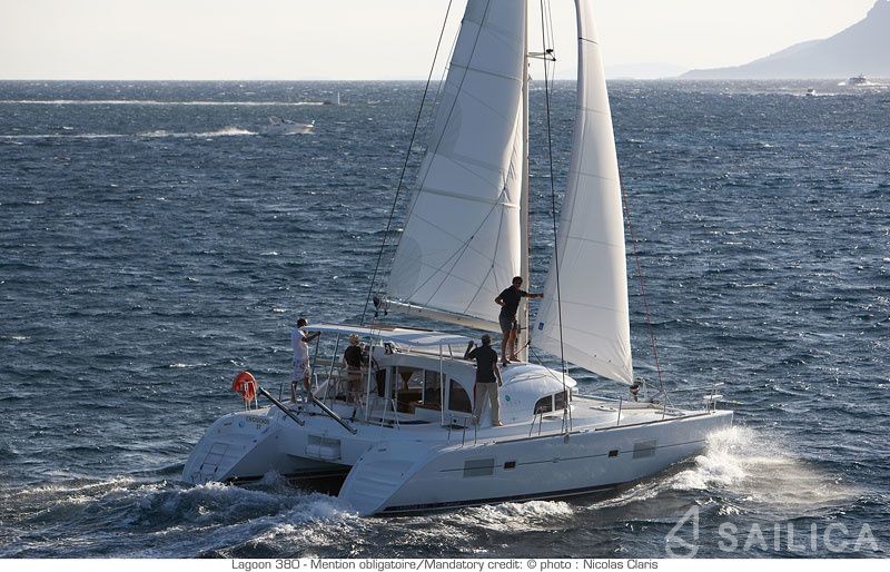 Lagoon 380 - Yacht Charter Sailica