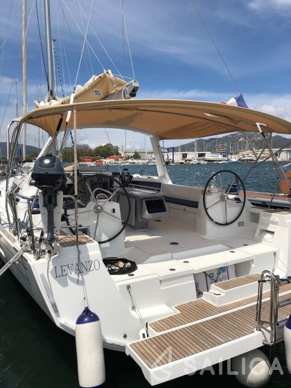 Oceanis 48 - Yacht Charter Sailica