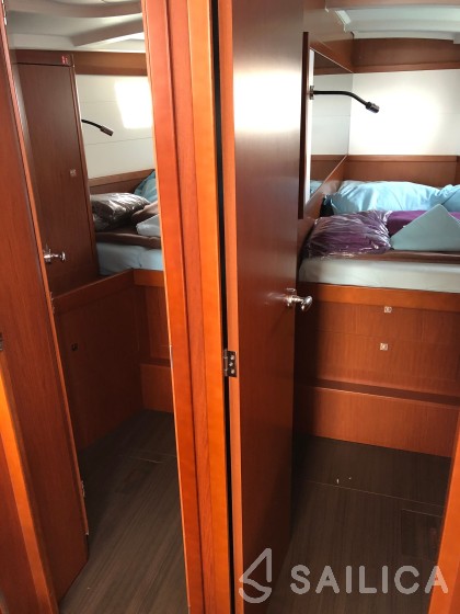 Oceanis 48 - Yacht Charter Sailica