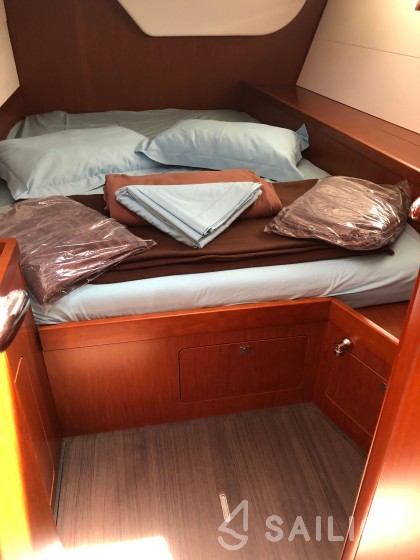 Oceanis 48 - Yacht Charter Sailica