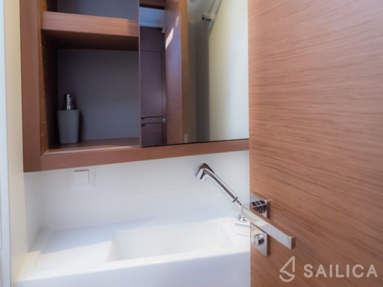 Lagoon 40 - Yacht Charter Sailica