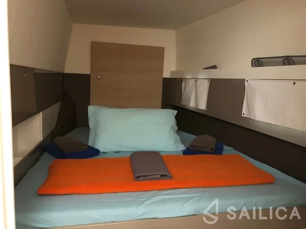 Bali 4.1 - Yacht Charter Sailica