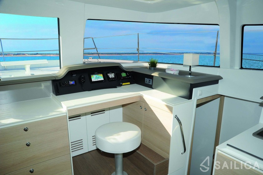 Bali 4.3 - Yacht Charter Sailica