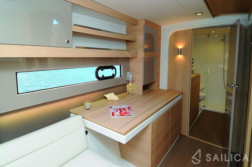 Bali 4.3 - Yacht Charter Sailica