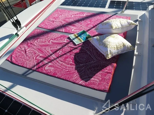 Bali 4.3 - Yacht Charter Sailica