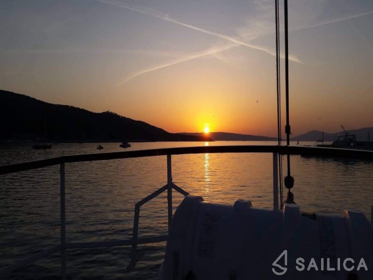 Gulet - Yacht Charter Sailica