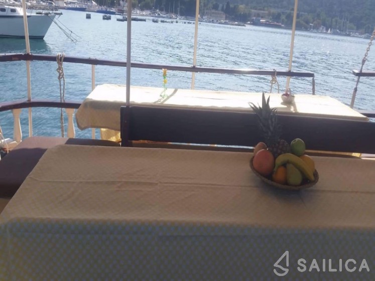 Gulet - Yacht Charter Sailica