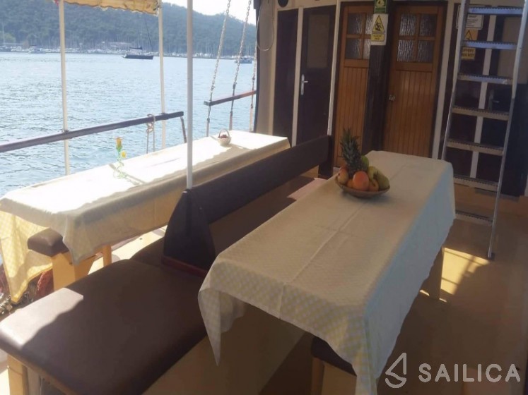 Gulet - Yacht Charter Sailica