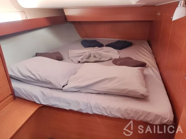 Dufour 460 GL - Yacht Charter Sailica