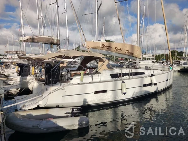 Dufour 460 GL - Yacht Charter Sailica