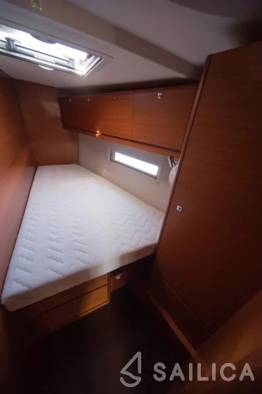 Dufour 520 GL - Yacht Charter Sailica