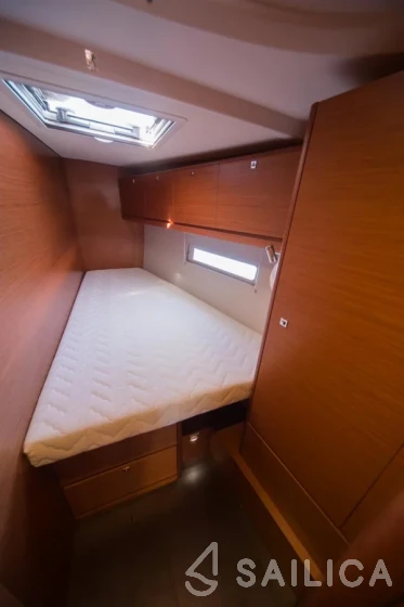 Dufour 520 GL - Yacht Charter Sailica