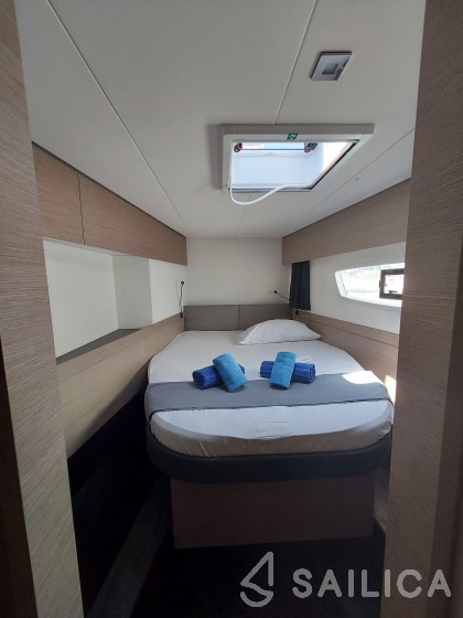 Elba 45 - Yacht Charter Sailica