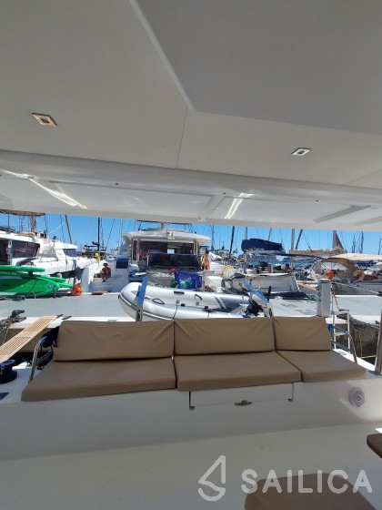 Elba 45 - Yacht Charter Sailica