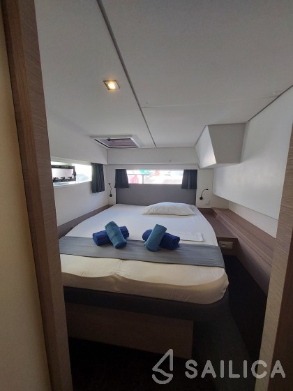 Elba 45 - Yacht Charter Sailica