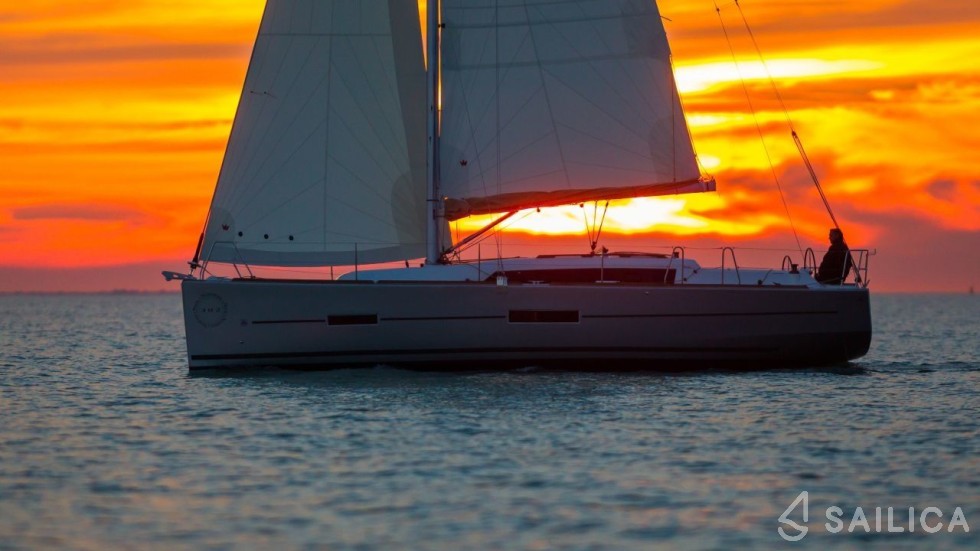 Dufour 390 Grand Large - Yacht Charter Sailica