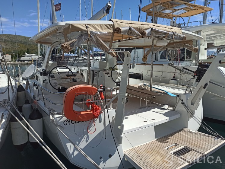 Sun Loft 47 - Yacht Charter Sailica