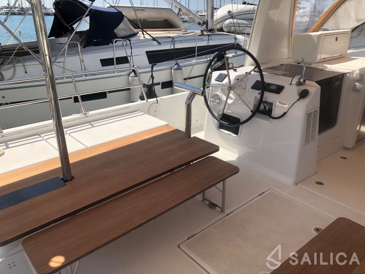 Sun Loft 47 - Yacht Charter Sailica