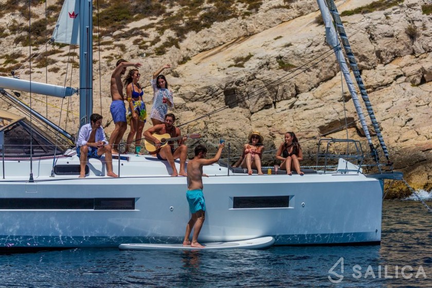 Sun Loft 47 - Yacht Charter Sailica