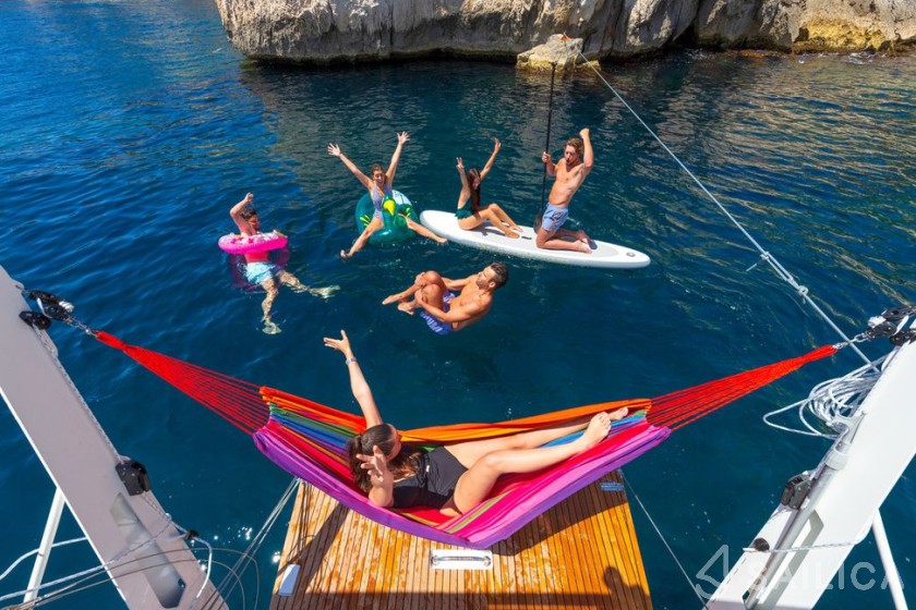 Sun Loft 47 - Yacht Charter Sailica