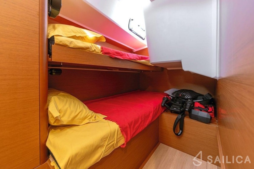 Sun Loft 47 - Yacht Charter Sailica