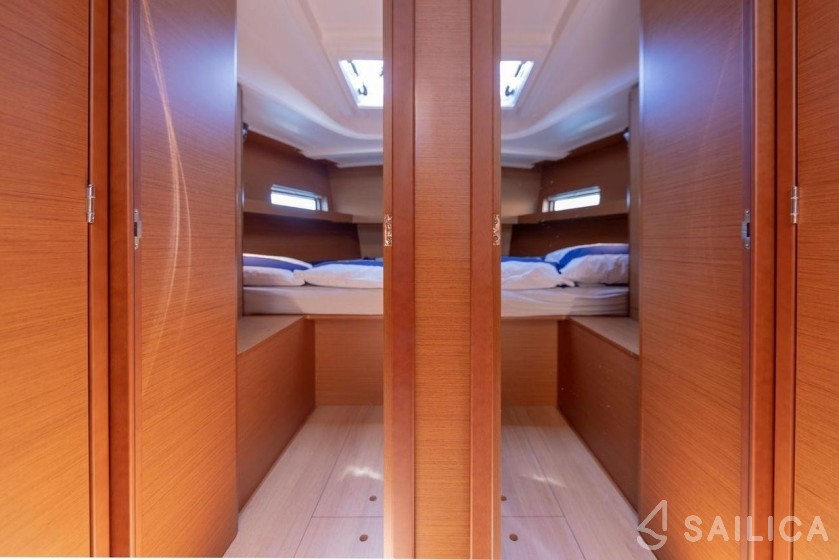 Sun Loft 47 - Yacht Charter Sailica